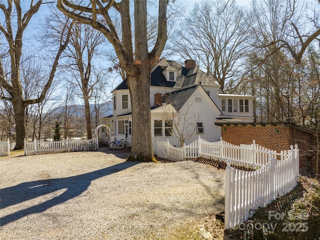 view of front of house with a mountain view