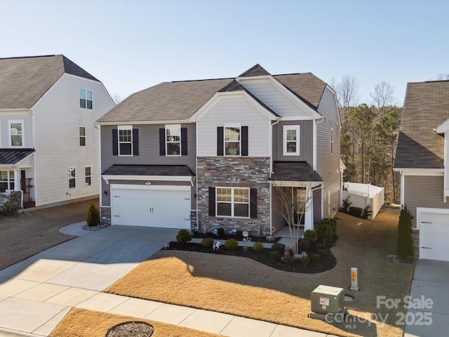 view of front property featuring a garage