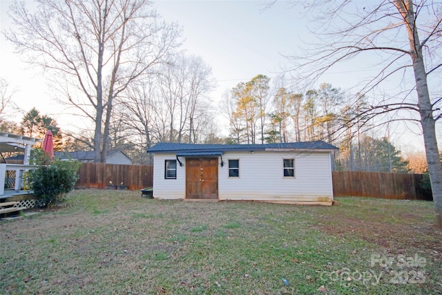 exterior space featuring a yard