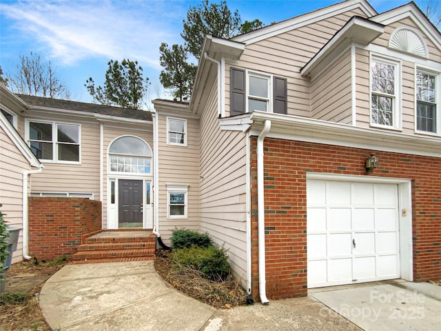 view of front of house featuring a garage