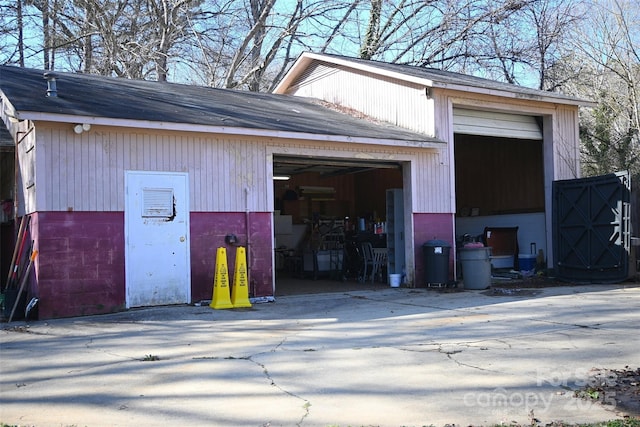 view of outdoor structure featuring a garage