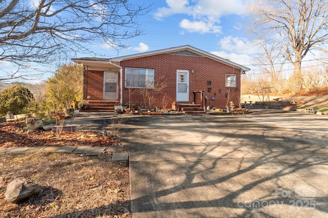 view of front of house