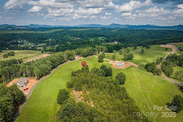 Listing photo 2 for 2071 Thoroughbred Way Unit G19, Lenoir NC 28645