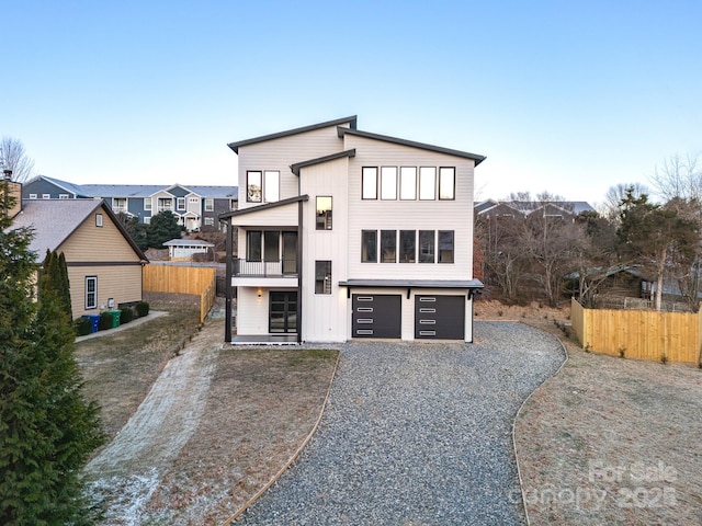 view of front facade featuring a garage