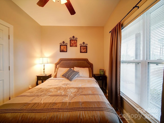 bedroom featuring ceiling fan