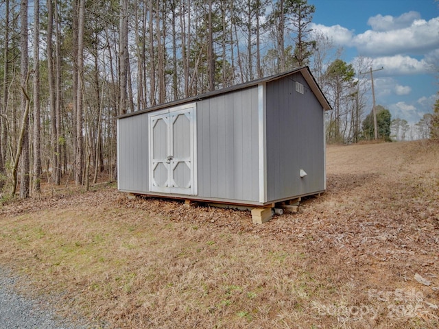 view of outbuilding