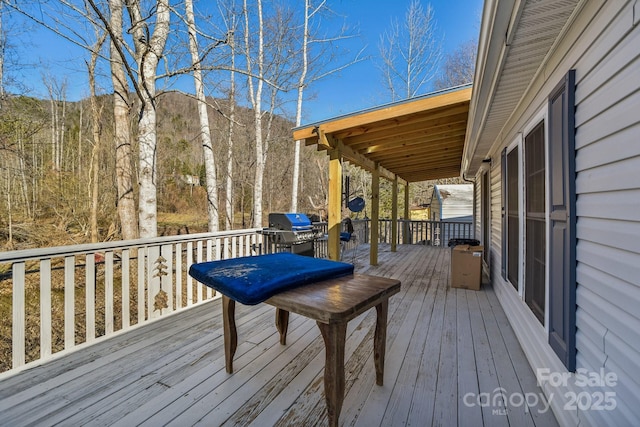 deck with grilling area