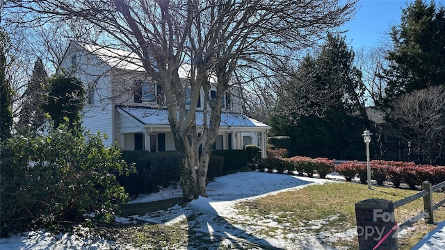 view of front of property