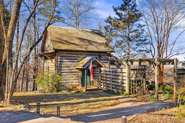 view of front of property