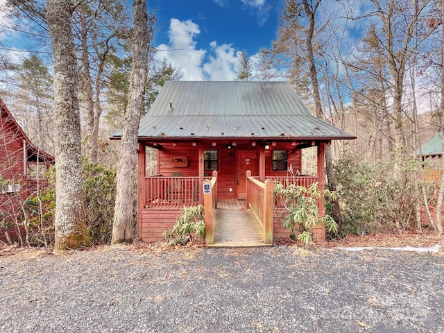 view of front facade with a porch