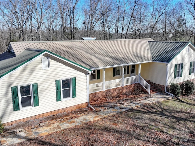 exterior space featuring a porch