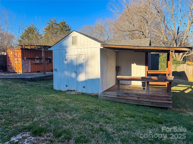 view of outdoor structure featuring a yard