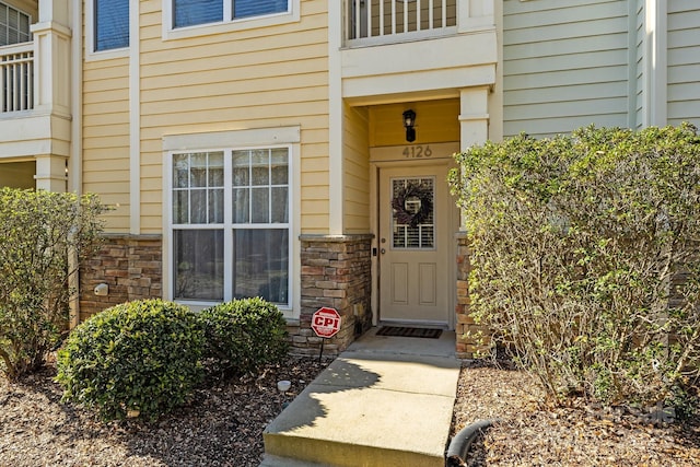 view of property entrance