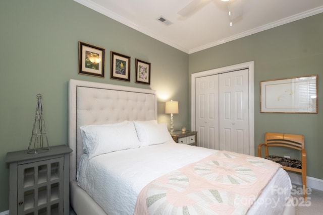 bedroom with a closet, ornamental molding, and ceiling fan