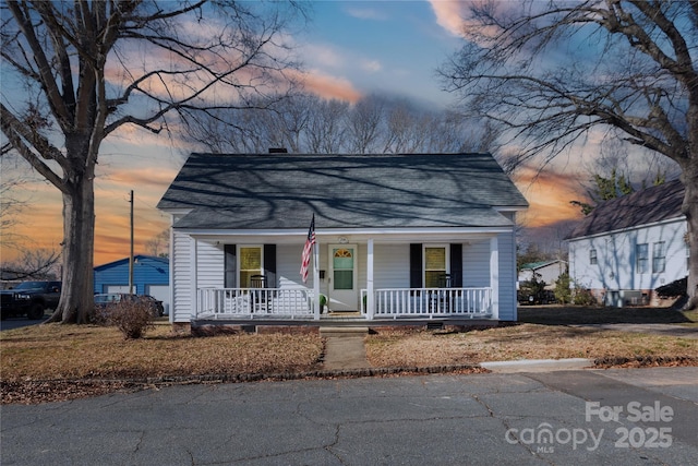 view of front of home featuring a porch