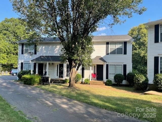 view of front of house with a front yard