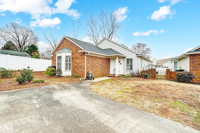 view of front of property