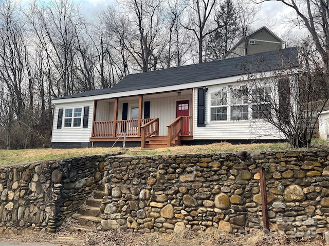 view of front of property featuring covered porch