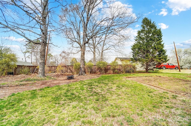 view of yard featuring fence