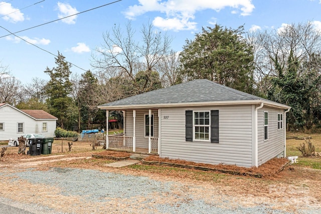 bungalow-style house with covered porch