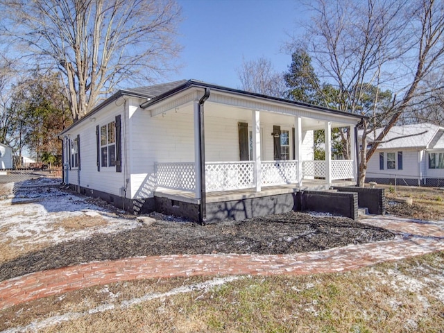 view of front of property with covered porch