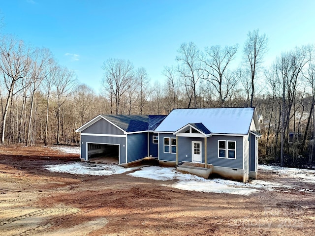 view of front facade with a garage