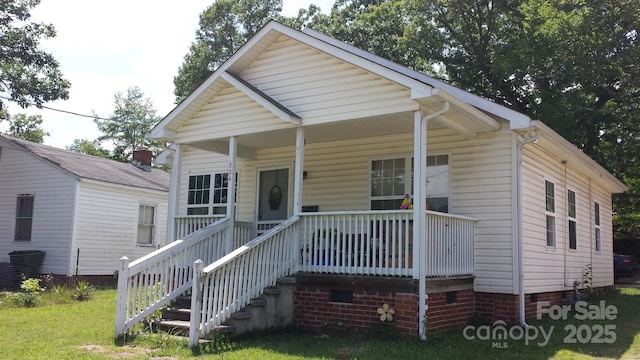 view of front of house featuring covered porch