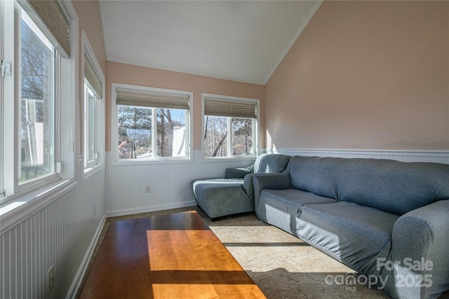 sunroom with vaulted ceiling