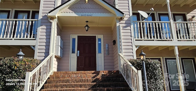 view of property entrance