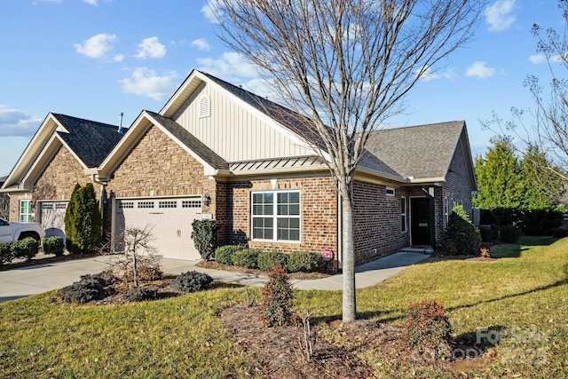 view of front facade with a garage and a front yard