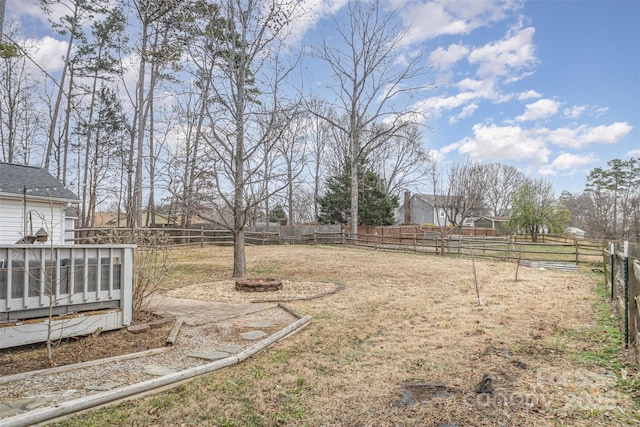 view of yard with a rural view