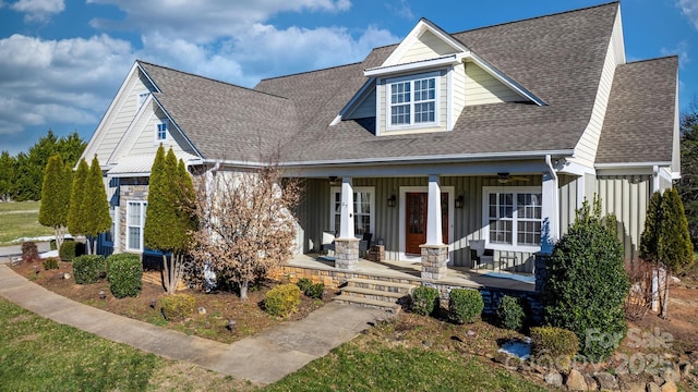 view of front of property featuring covered porch