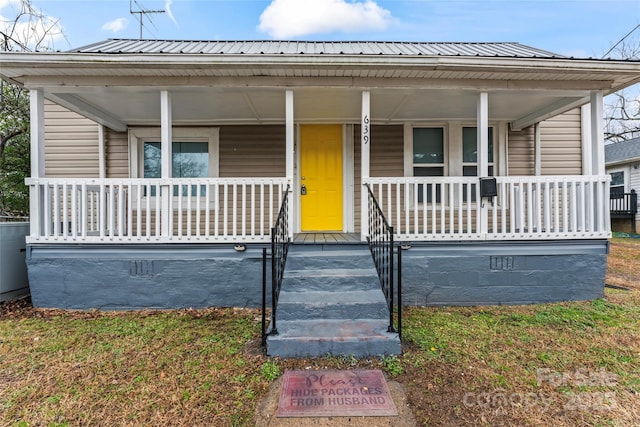 view of front of house featuring covered porch