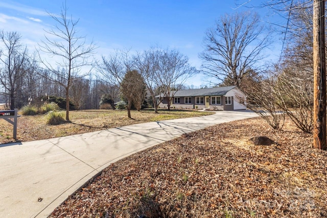 view of front of property