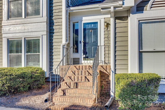 view of property entrance