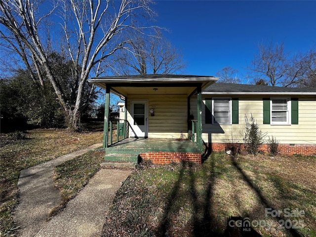 view of front of house featuring covered porch