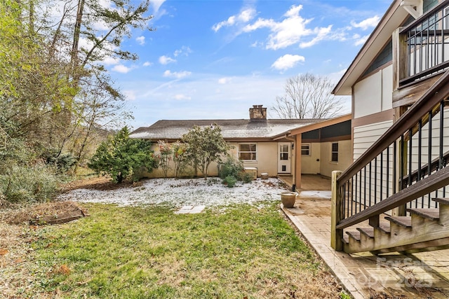 view of yard featuring a patio