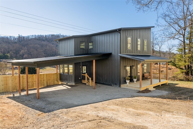 view of front of property with covered porch