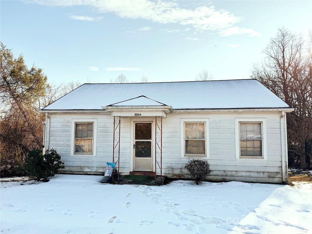 view of front of house