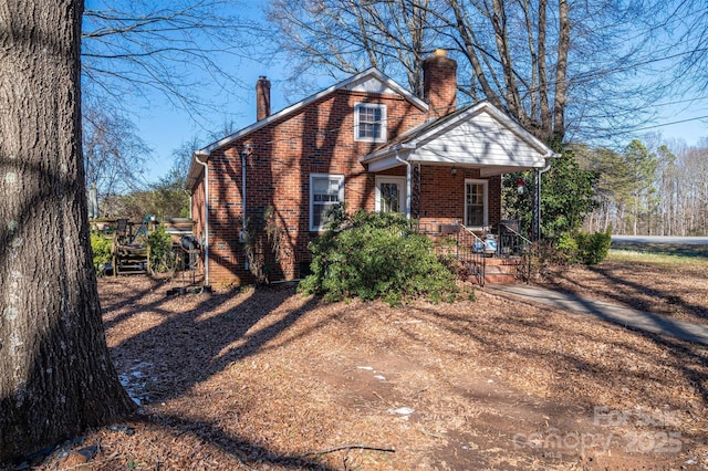 view of front facade featuring covered porch