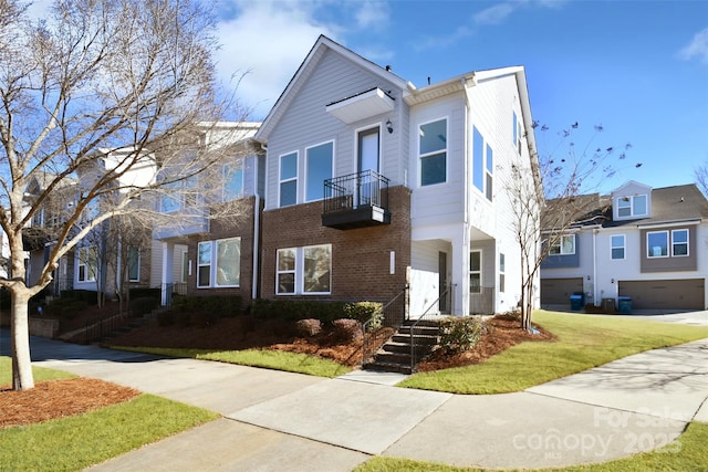 view of front of house with a front yard