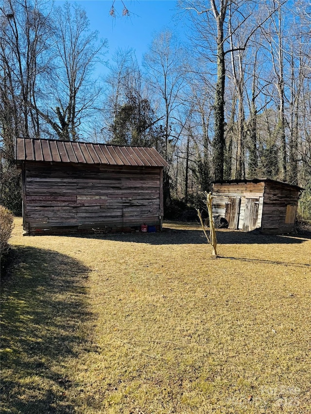 view of outdoor structure