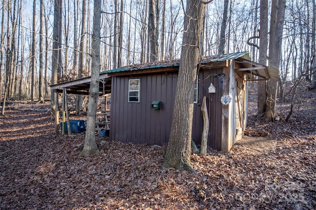 view of outbuilding