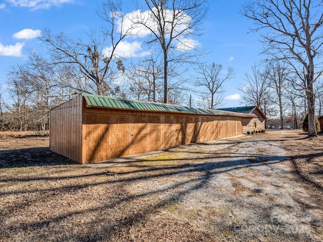 view of outbuilding