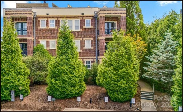 203 6th Ave W Unit 1B, Hendersonville, NC 28739 - view of property