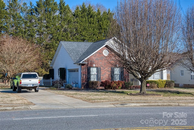 view of front facade with a garage