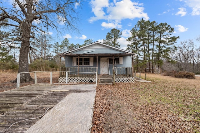 view of front of property featuring a porch