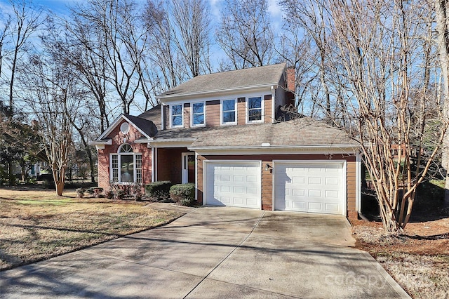 view of front property featuring a garage