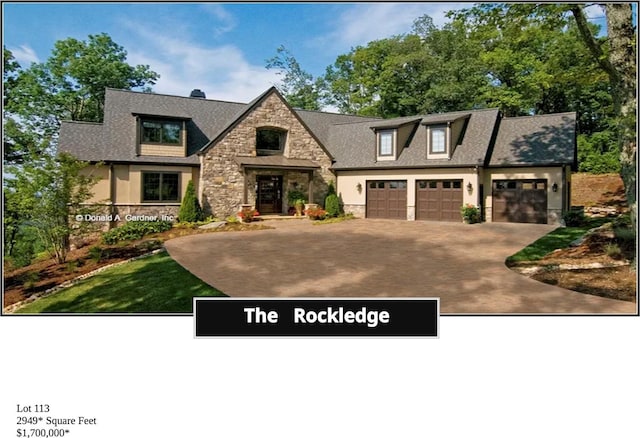 view of front facade with a garage