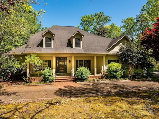 view of front of property featuring a porch